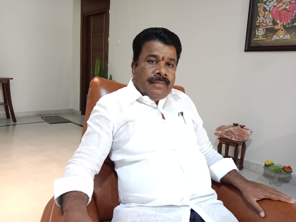 Chalamalla says that he will become Munugodu MLA first